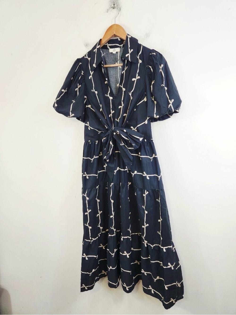 Entro Black Tie-Waist Printed Midi Dress - Picture 2 of 5